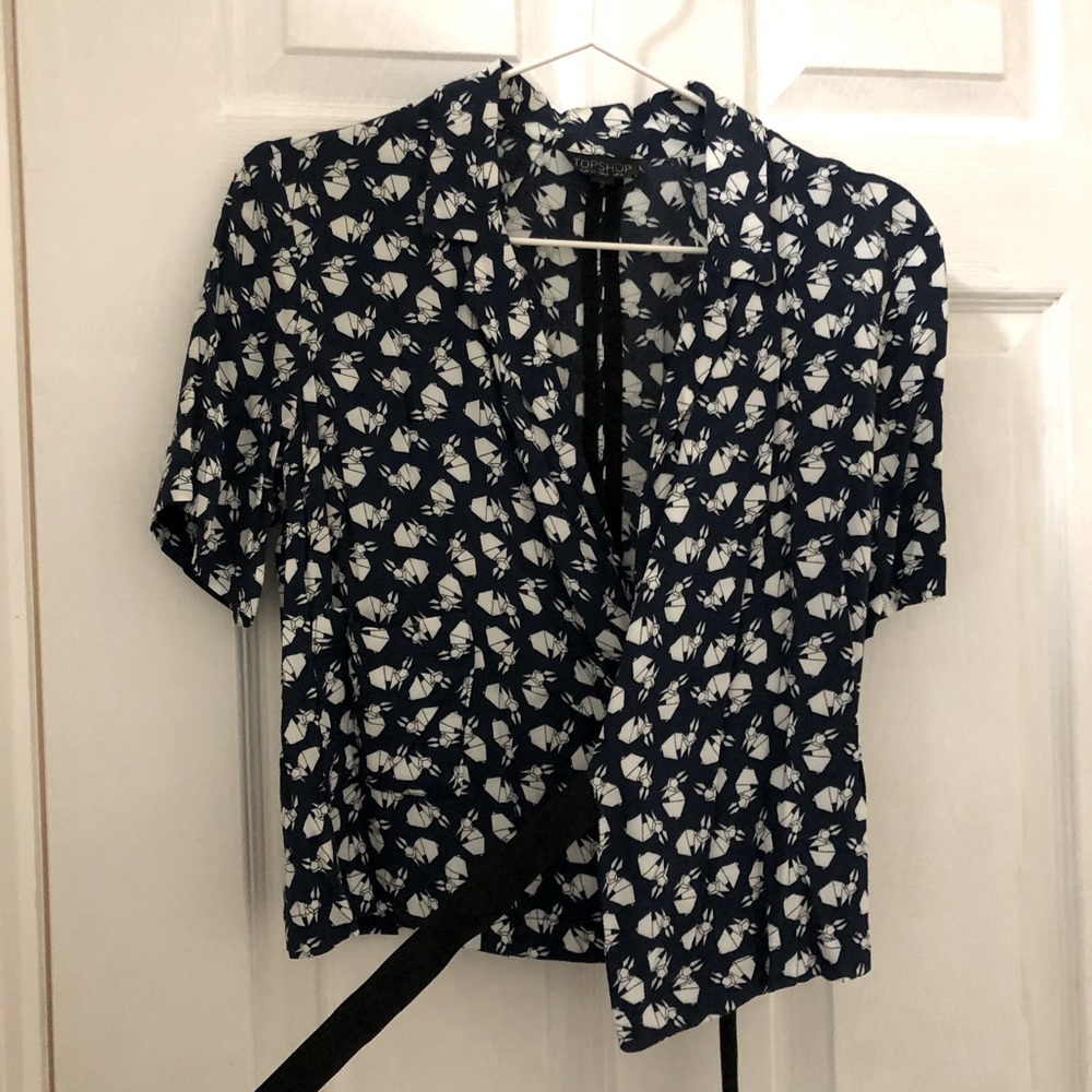 Geometry Wrapped Blouse - Picture 2 of 5